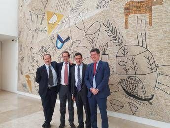 Ara Pacis, nuova edizione del libro dedicato al mosaico di Mimmo Paladino Ara Pacis, nuova edizione del libro dedicato al mosaico di Mimmo Paladino